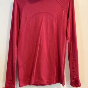 lululemon athletica women’s berry turtleneck Long Sleeve 8